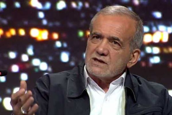 الرئيس الإيراني: لن نسمح بتقسيم بلادنا