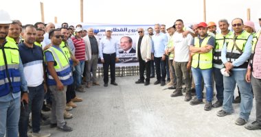 وزير النقل يتفقد مواقع العمل بالخط الأول للقطار الكهربائي السريع