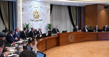 لجنة إدارة الأزمات: تخفيض إنارة أعمدة الكهرباء بنسبة 50% فى ساعات الليل
