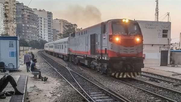 مصرع شخص بصدمه قطار على مزلقان ماقوسة بالمنيا قبل الإفطار