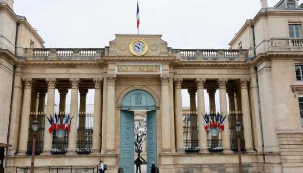 مصدر بالإليزيه: جامعة سنجور تستقبل طلابامن دول الفضاء الفرنكوفوني