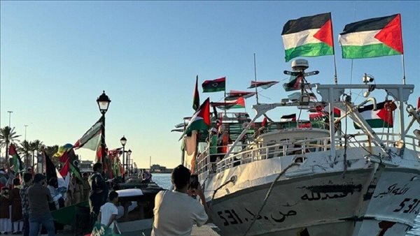 انفجار قوي قرب سفينة بريطانية قبالة سواحل عمان