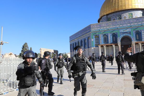 قوات الاحتلال الإسرائيلي تعتقل فلسطينيتين