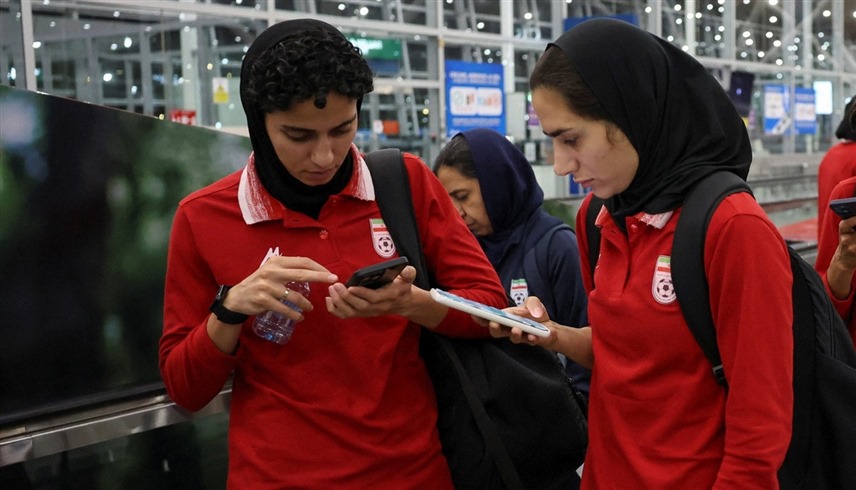 لاعبات إيرانيات وصلن ماليزيا.. ومخاوف من العودة لبلدهن