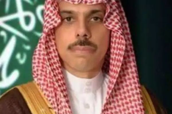 وزير الخارجية يجري اتصالًا هاتفيًا بوزير خارجية الولايات المتحدة الأمريكية