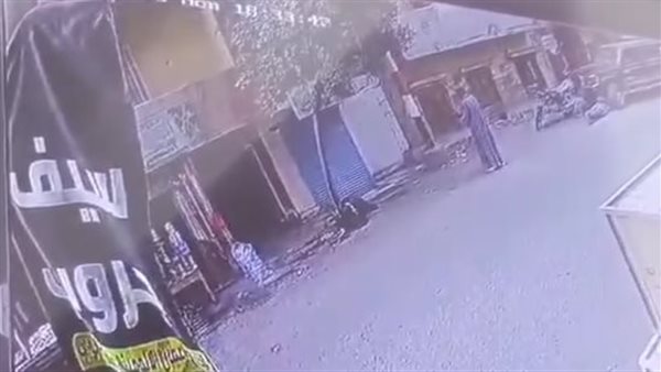 جريمة قبل الجريمة، المتهم بواقعة أبنوب يقتل سائق موتوسيكل قبل مجزرة موقف السيارات (فيديو)