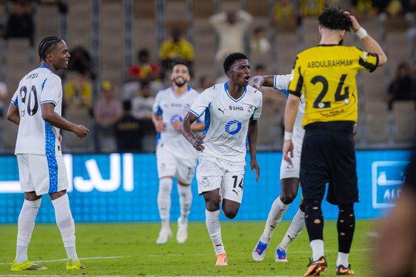 نيوم يقهر الاتحاد برباعية في جدة