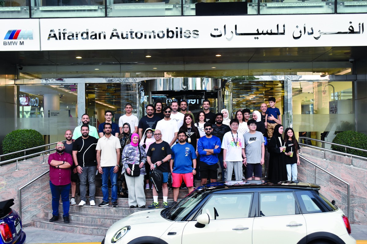 ‫ MINI تقدِّم تجربة بادل نابضة بالحياة تجمع بين الأداء وأسلوب وروح المجتمع