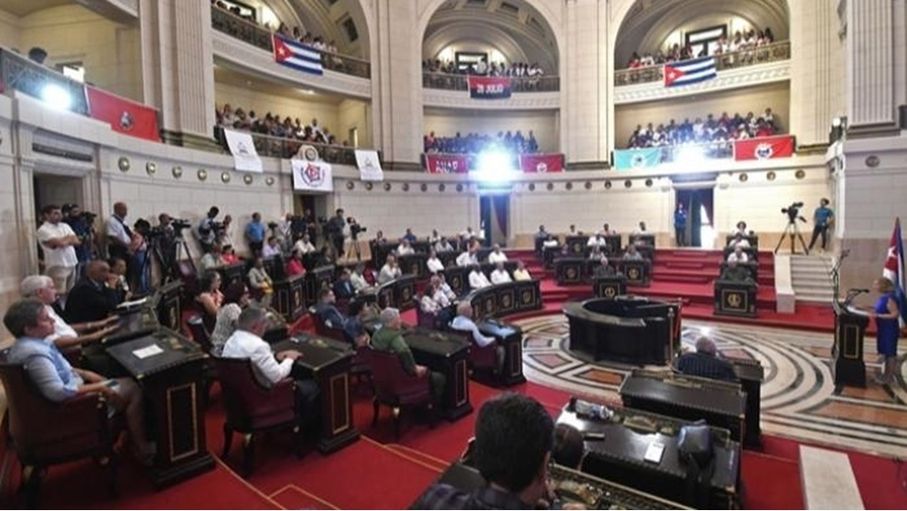 كوبا تطلب دعماً دولياً عاجلاً وتحذر من تصاعد التوتر مع واشنطن