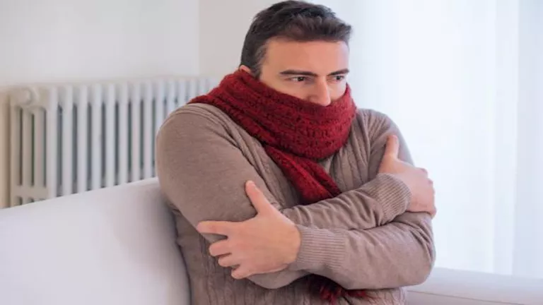 لماذا نشعر بالبرودة قبل الإفطار؟.. دكتور بالقومي للبحوث يوضح