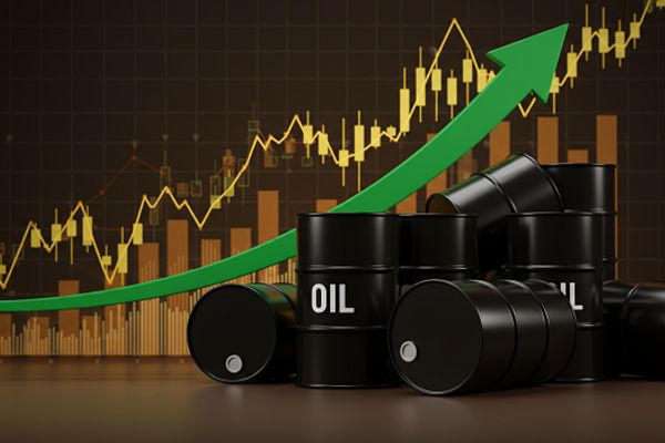 النفط يتحول للارتفاع ويتجاوز 100 دولار