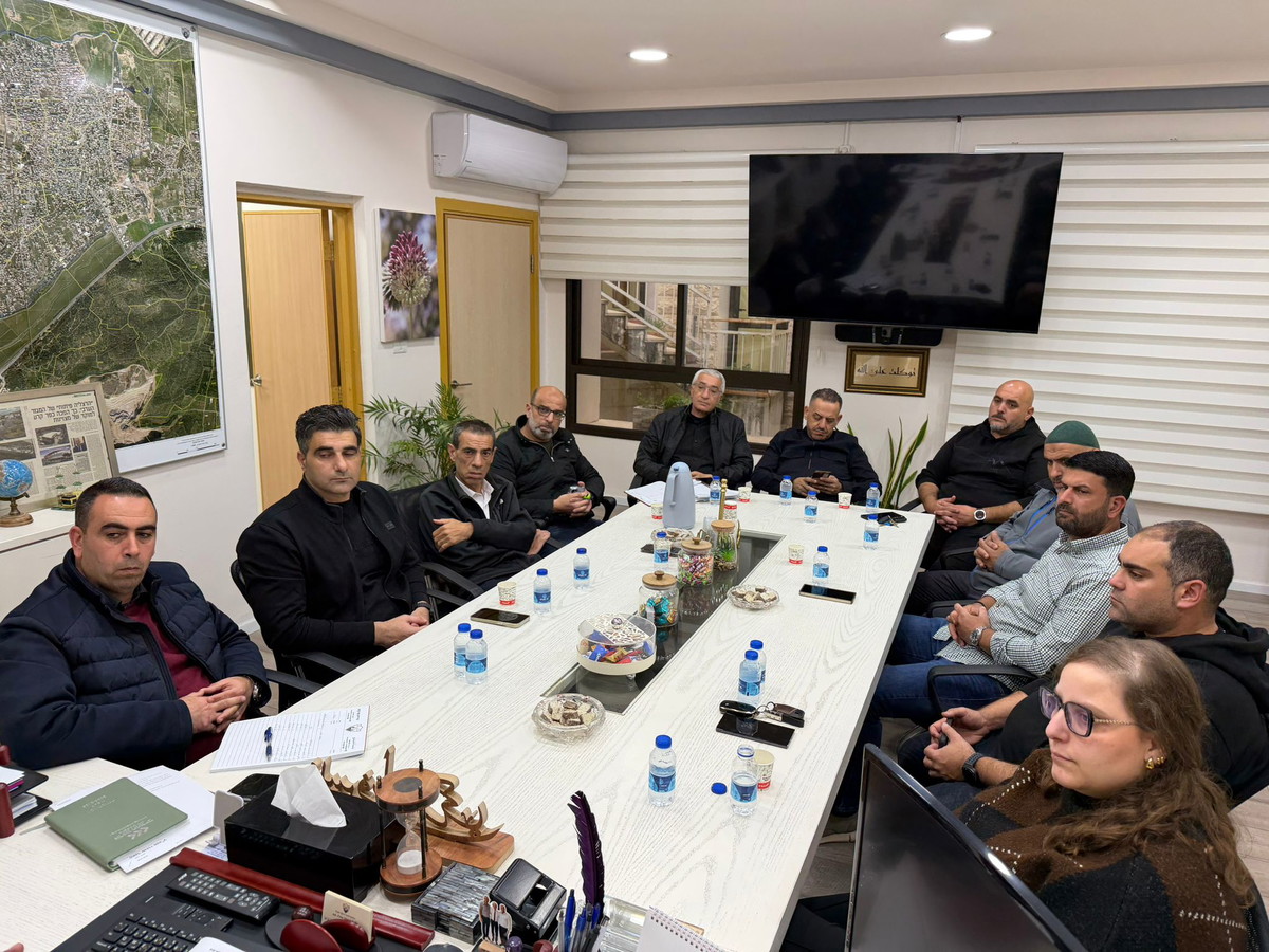 بلدية كفرقرع وقسم التربية يجتمعون من لجنان الاهالي لتقييم الوضع والسيرورة التربوية في ظل حالة الطوارئ