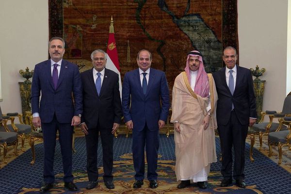 الرئيس المصري يبحث مع وزراء خارجية المملكة وباكستان وتركيا المستجدات الإقليمية