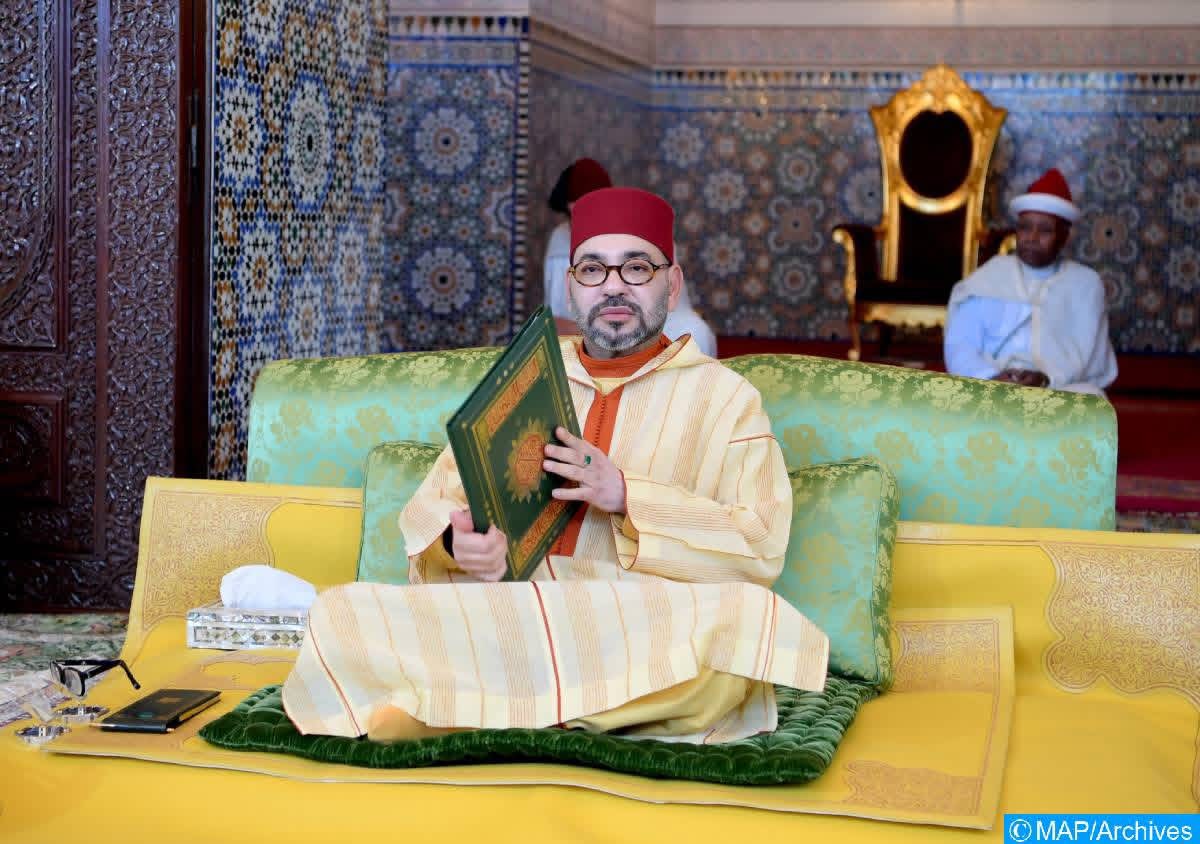 الرباط.. أمير المؤمنين يترأس بالقصر الملكي حفلا دينيا إحياء لليلة القدر المباركة