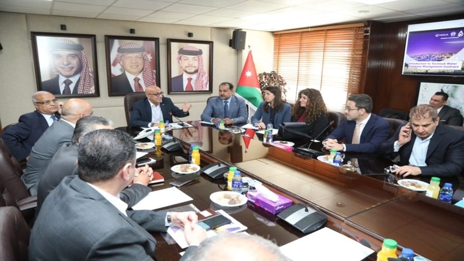 وزير المياه يرعى إطلاق عقد إدارة وتشغيل مياه اليرموك