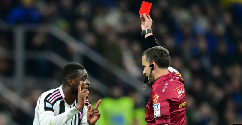 حكم داربي إيطاليا يتلقى تهديدات بالقتل