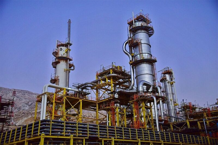 تطوير الصناعة البتروكيماوية جسر نحو تسريع التحول الاقتصادي
