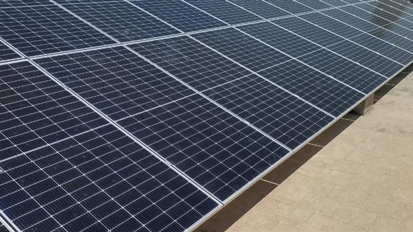 طلب إحاطة بشأن تعطل ألواح الطاقة الشمسية بالحي الحكومة في العاصمة الجديدة