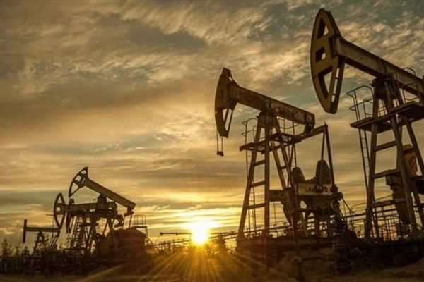 الأسواق تترقب التصعيد.. النفط يقفز والأسهم تتراجع مع تعثر المفاوضات الإيرانية الأمريكية