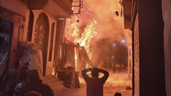 السيطرة على حريق التهم ورشة نجارة بميت غمر في الدقهلية