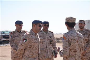نائب رئيس الأركان يتفقد مواقع الجيش شمال البلاد