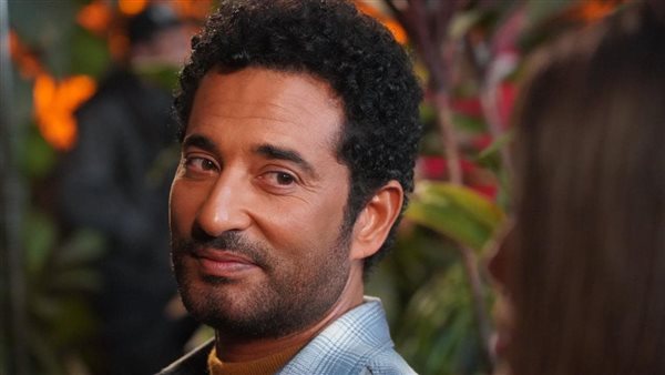عمرو سعد يعود من أوروبا لحضور زفاف ابنة المنتج محمد السعدي