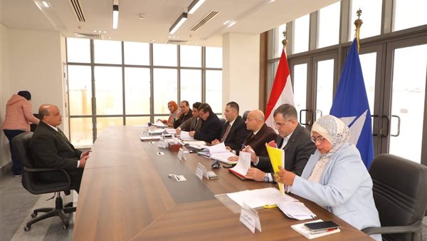 ​لضخ دماء جديدة، محافظ دمياط يترأس لجنة اختيار قيادات التعليم والصحة