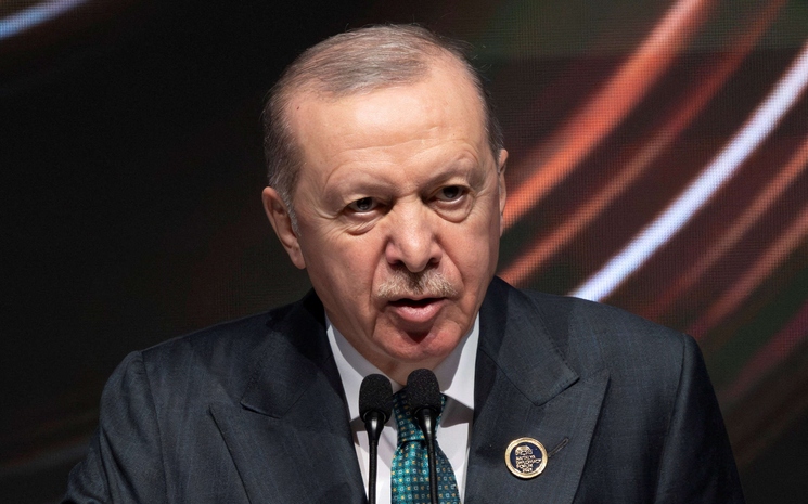 أردوغان لبزشكيان: تركيا ستواصل دعمها لمحادثات السلام