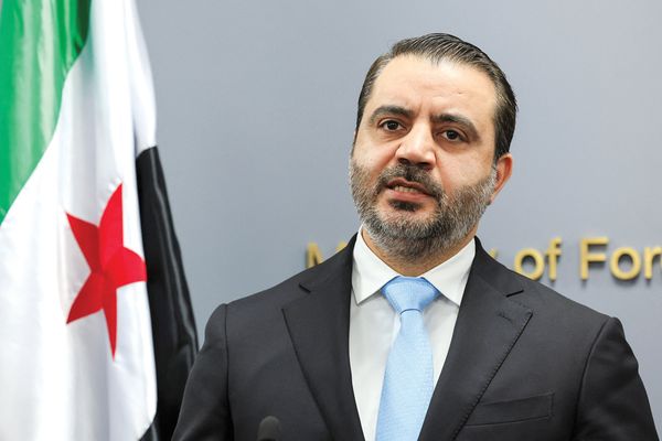 الاتحاد الأوروبي يرفع عقوبات عن كيانات سورية