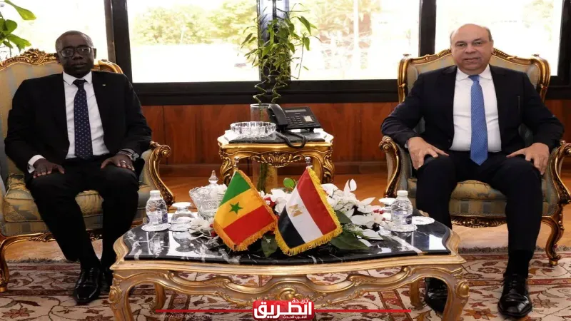 وزير الطيران المدني يستقبل سفير السنغال لدى جمهورية مصر العربية لبحث آفاق التعاون المشترك
