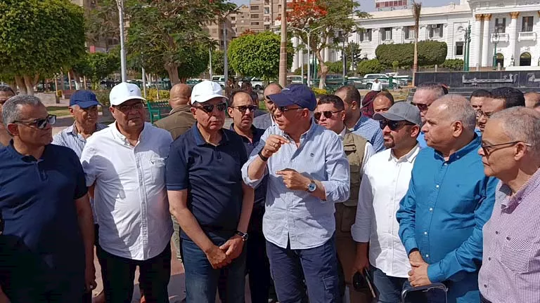 توجيهات صارمة لوزير الري خلال جولته التفقدية بالمنيا