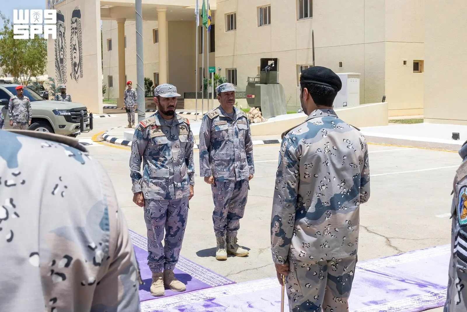 اللواء الودعاني يزور القطاعات والمراكز الحدودية وم...