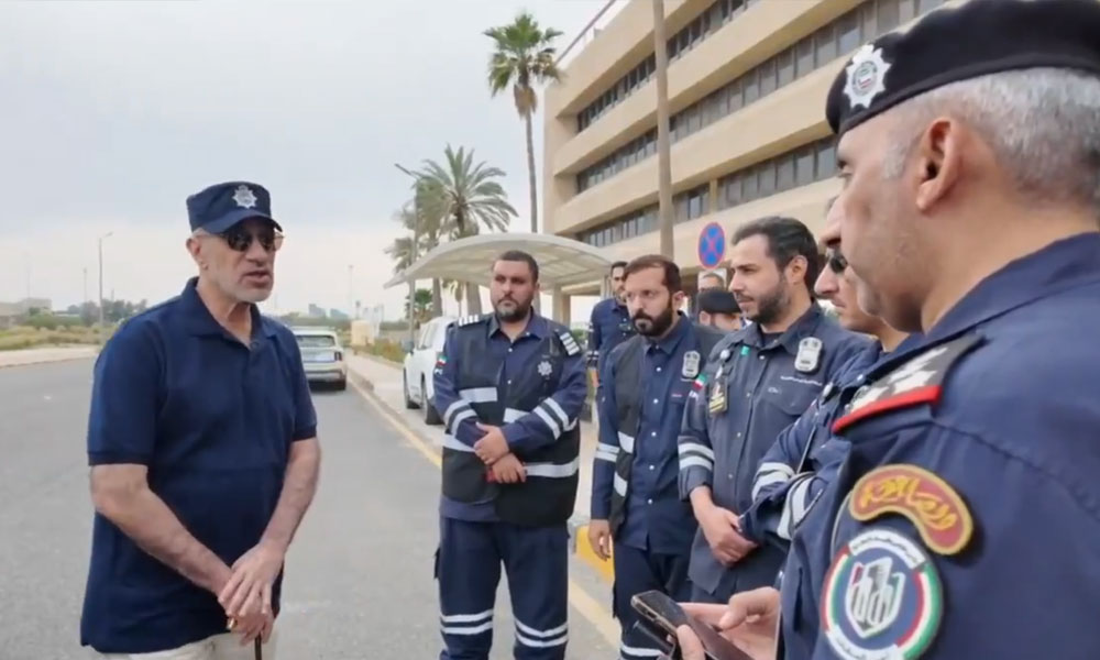 النائب الأول ووزير الداخلية يقوم بجولة تفقدية ميدانية على المواقع المتضررة جراء الاعتداءات