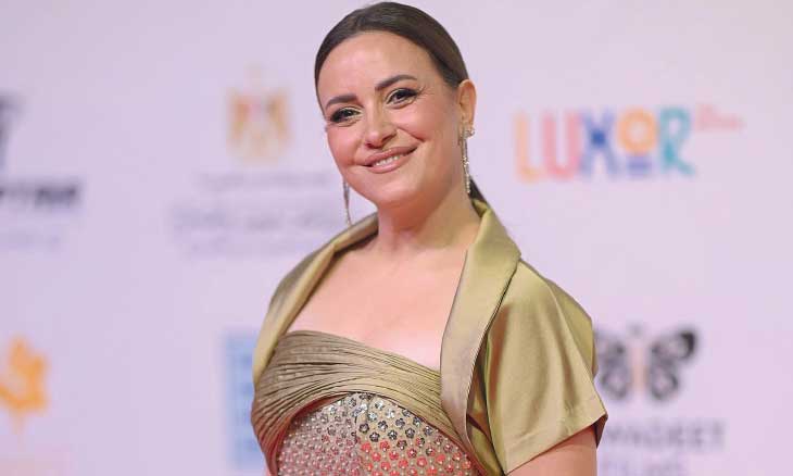 بعد تكريمها في «الأقصر»: مهرجان هوليوود يمنح ريهام عبد العفور جائزة عزيزة أمير