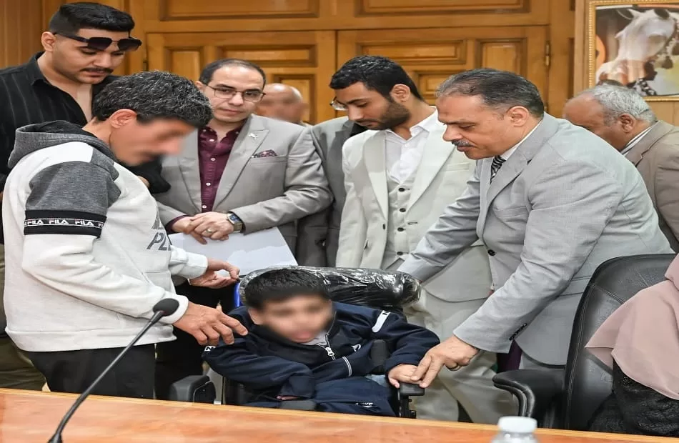 توزيع أجهزة تعويضية لذوي الإعاقة بالشرقية.. فى احتفالية "بوابتك للخير"