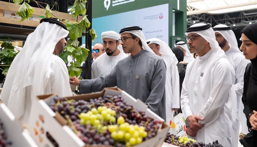 منصور بن زايد وهزاع بن زايد يشهدان انطلاق النسخة الثانية من المؤتمر والمعرض الزراعي الإماراتي في العين