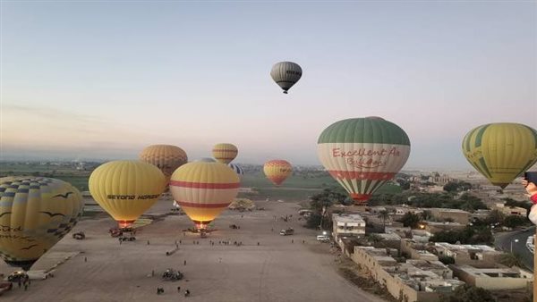 بدءا من اليوم.. إيقاف رحلات البالون الطائر في الأقصر 3 أشهر| عاجل