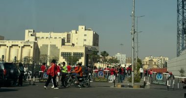 توافد جماهير الأهلى والزمالك على استاد القاهرة