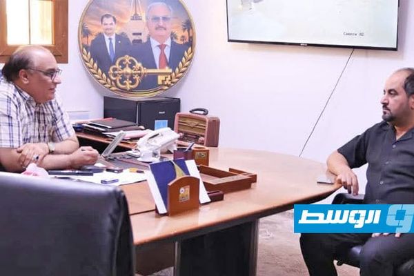 المعداني يبحث مع مسؤول بـ«الصحة» أوضاع الصيدليات والمرافق الصحية