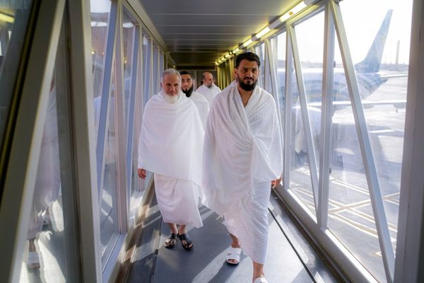 بعثةُ الحجّ العُمانية لعام 1447 هـ تصلُ إلى المملكة العربيّة السّعوديّة
