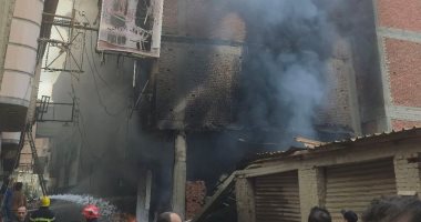 إصابة اثنين من طاقم الإطفاء فى حريق دمياط