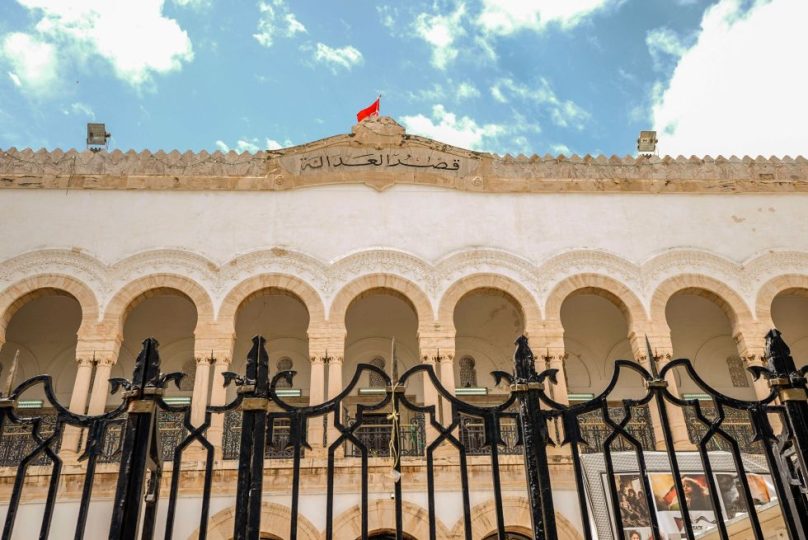 وقفة احتجاجية للمحامين في تونس ضد قيود تعيق عملهم في المحاكم