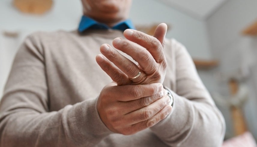 فاتورة الألم.. كيف تحول مرض "الفيبروميالجيا" إلى عبء بمليارات الدولارات على قطاع الصحة؟