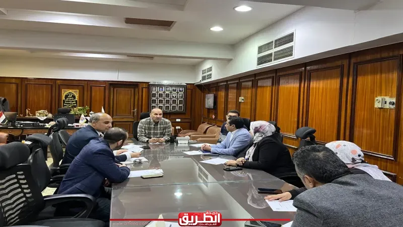 سكرتير عام قنا يناقش إنشاء shelter وحملات لتحصين ملف ”الكلاب الضالة”