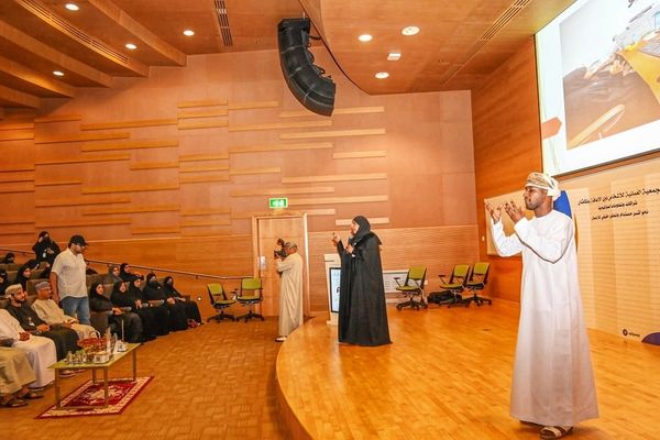 انطلاقُ فعاليّات أسبوع الأصمّ العربي بمحافظة ظفار