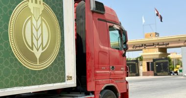 بيت الزكاة يطلق قوافل الخير بآلاف الأطنان من المواد الغذائية والبطاطين