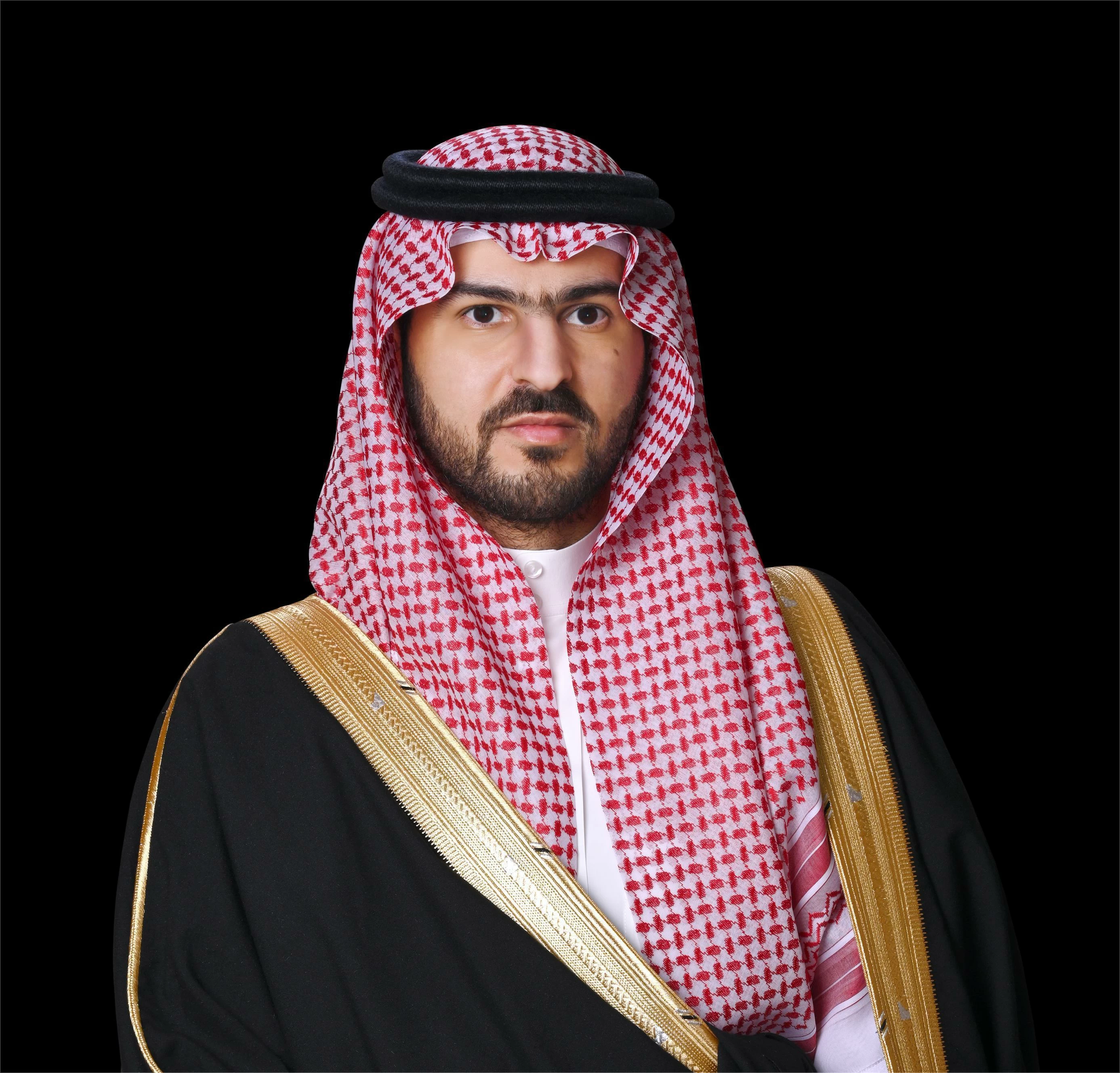 نائب أمير المنطقة الشرقية: العلم السعودي يعكس تاريخ الدولة وقيمها الراسخة