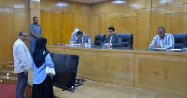 نائب محافظ الأقصر يبحث 60 طلباً وشكوى للمواطنين خلال اليوم المفتوح