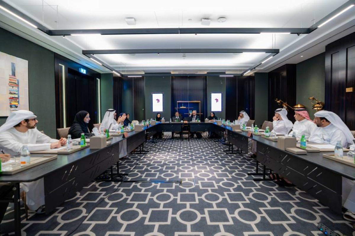 «الرقابة المالية بدبي» ينظم جلسات مستديرة لدعم الحوكمة وتحسين كفاءة الأداء