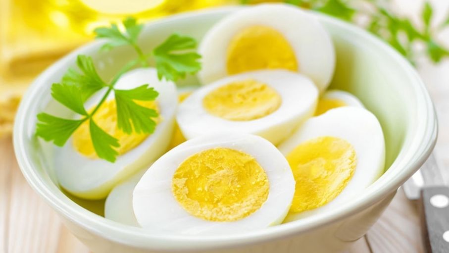 تناول البيض مرتين أسبوعيا يخفض خطر الإصابة بألزهايمر